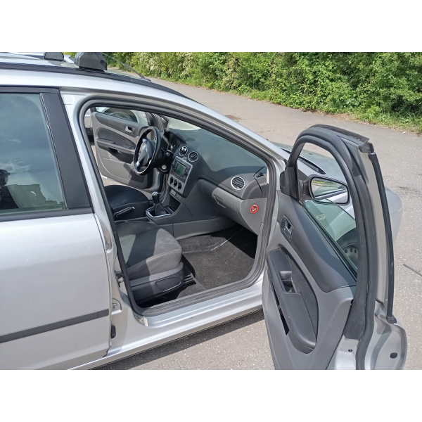 Ford Focus Combi 1,8TDi, 85kw, 2006 - Image 15