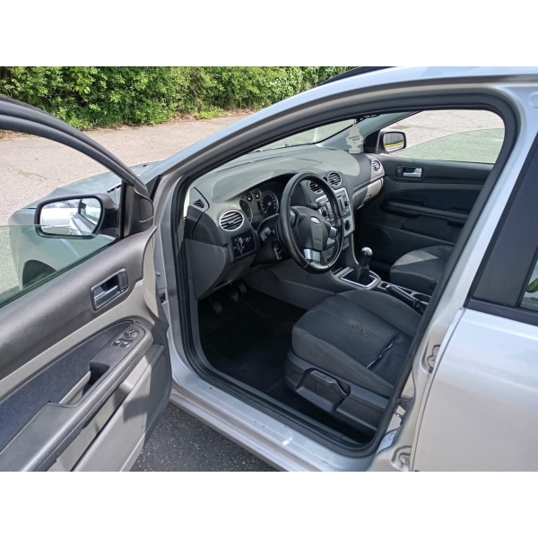 Ford Focus Combi 1,8TDi, 85kw, 2006 - Image 11